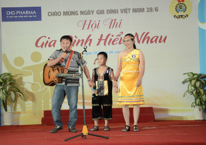 gia dinh hieu nhau 10