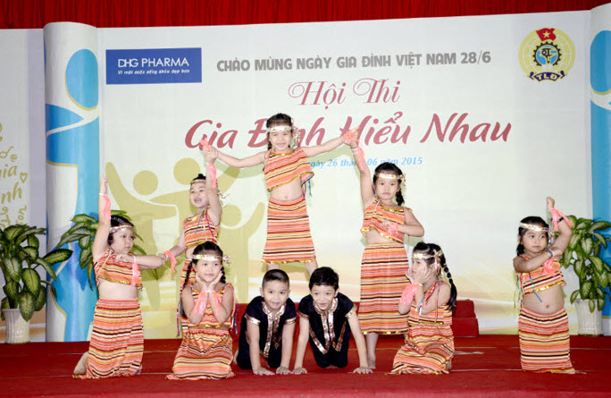 gia dinh hieu nhau 4